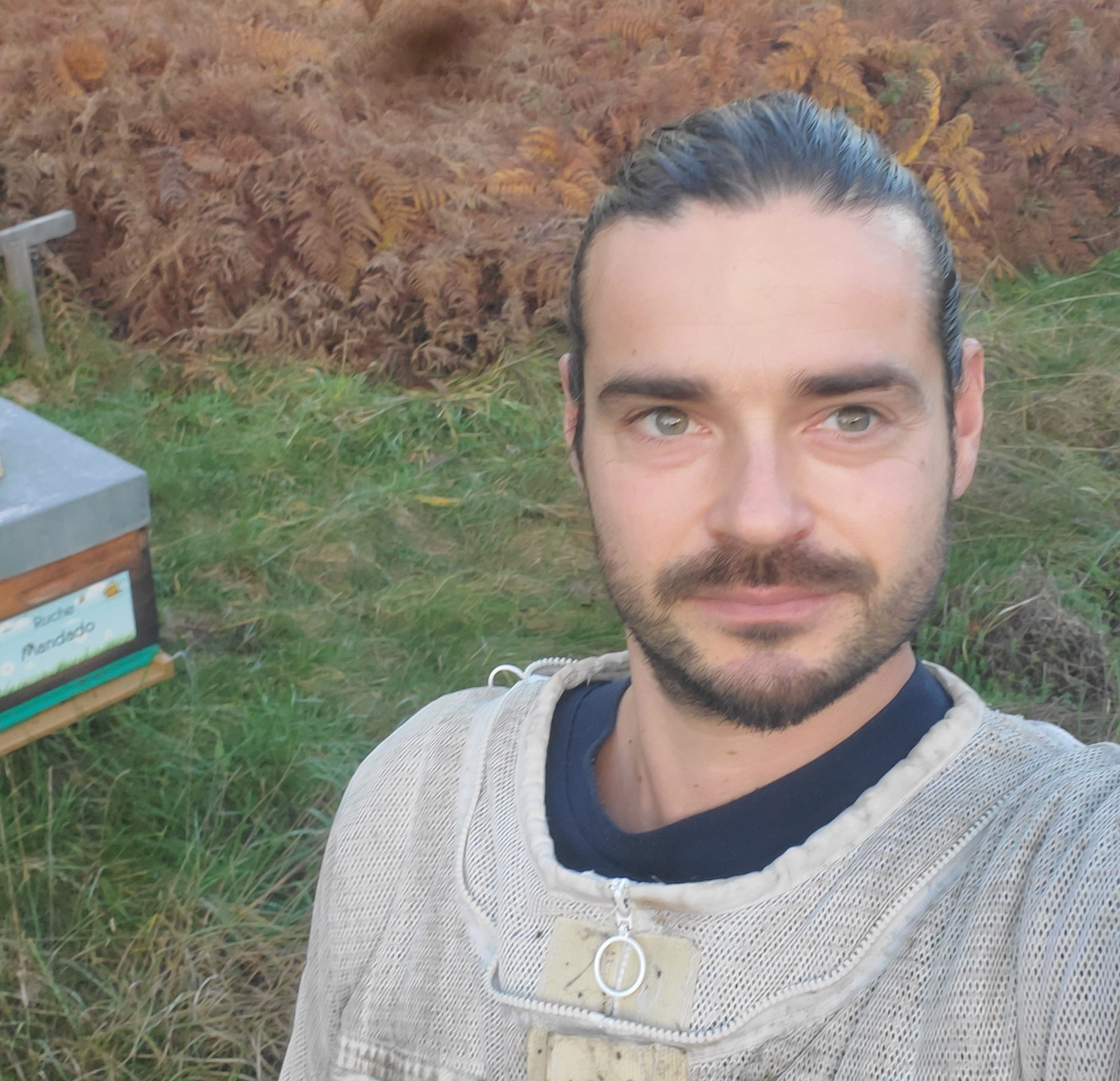 UTPLA apiculteur Manuel VIGNERON